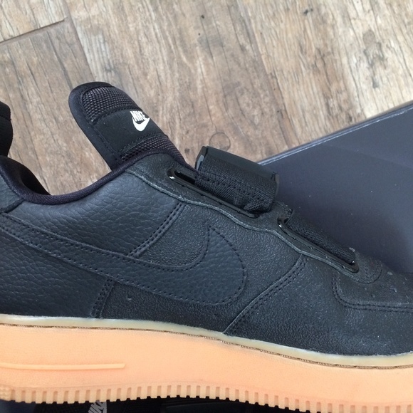 Air Force 1 Utility Size 9 (Used/Like New) - Picture 14 of 15